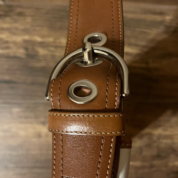 Coach Pebbled Leather Soho Flap Buckle Shoulder Handbag cream No. K0678-F10192 - Picture 10 of 15